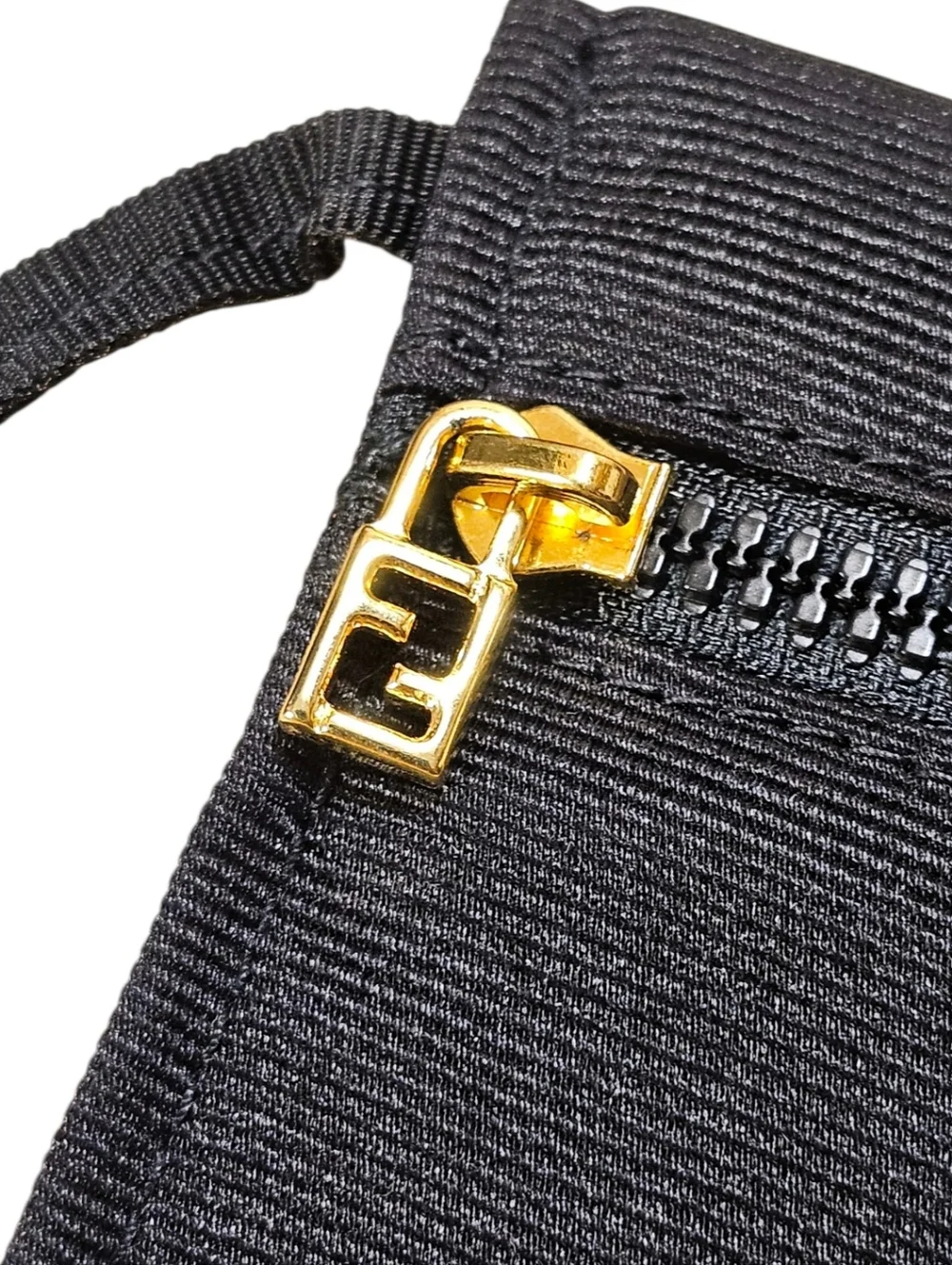 FENDI TOTE - Picture 12 of 16